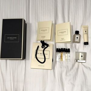 BNWOT Jo Malone Mini Candle, Body & Hand Lotion, Body & Hand Wash and Sample Set